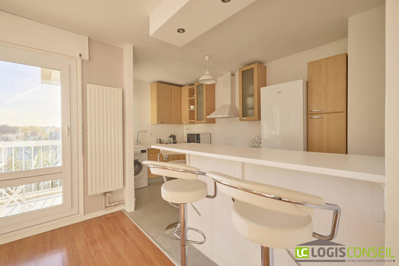 Appartement - 80 m² - 4 pièces