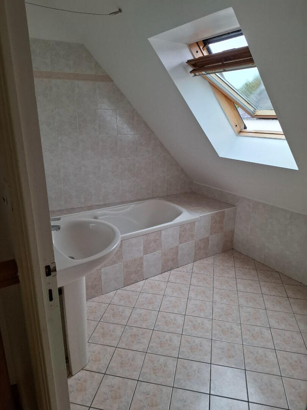 Maison - 97 m² - 7 pièces