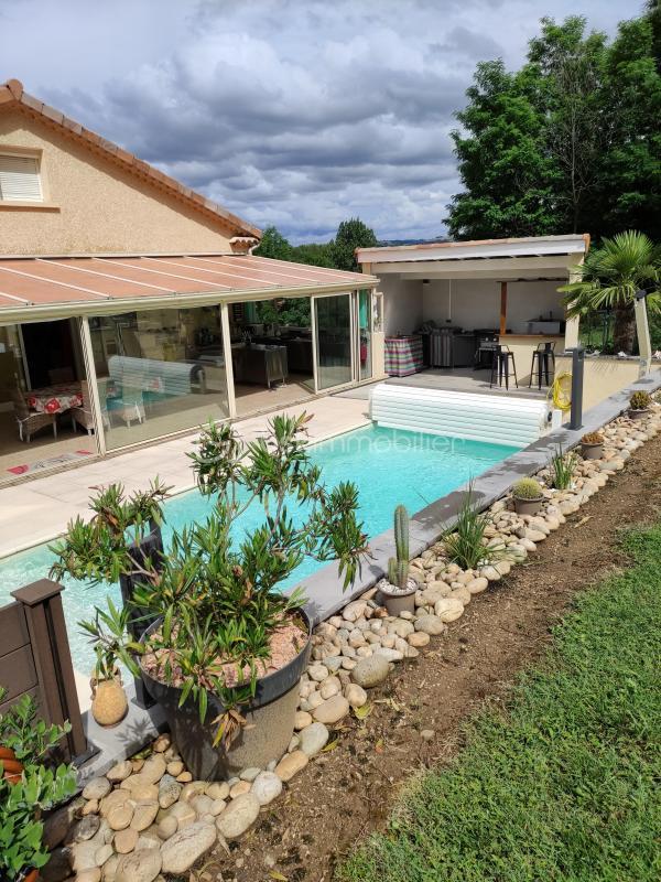 Maison - 216 m² - 7 pièces