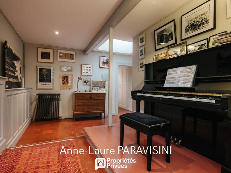 Appartement - 274 m² - 5 pièces