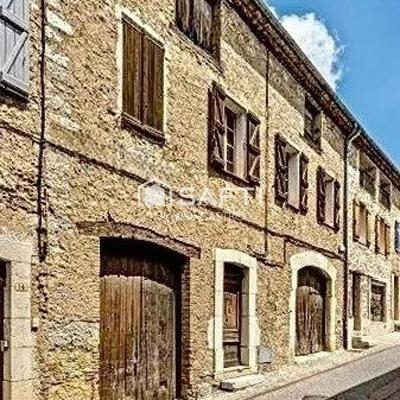 Maison - 270 m² - 5 pièces