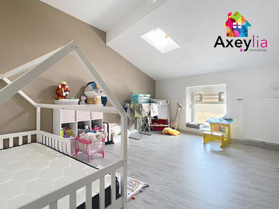 Appartement - 80 m² - 4 pièces