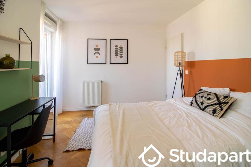 Chambre - 11 m² - 1 pièce
