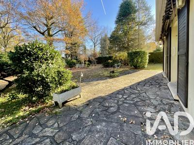 Maison - 157 m² - 7 pièces