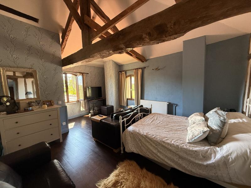 Maison ancienne - 296 m² - 6 pièces