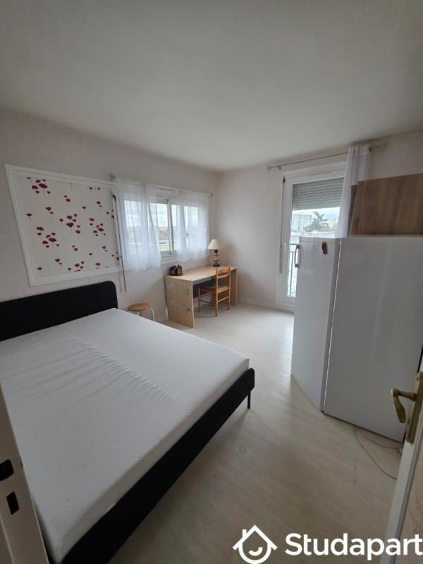 Chambre - 10 m² - 1 pièce