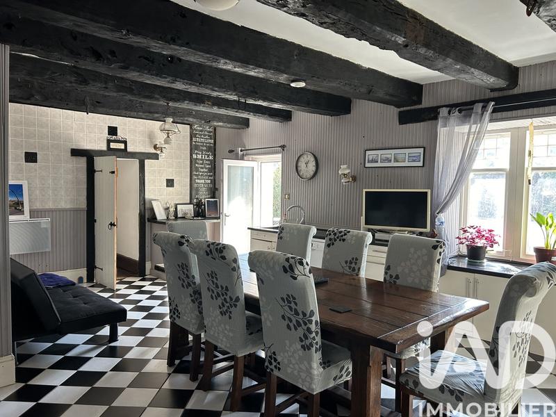 Maison - 290 m² - 8 pièces