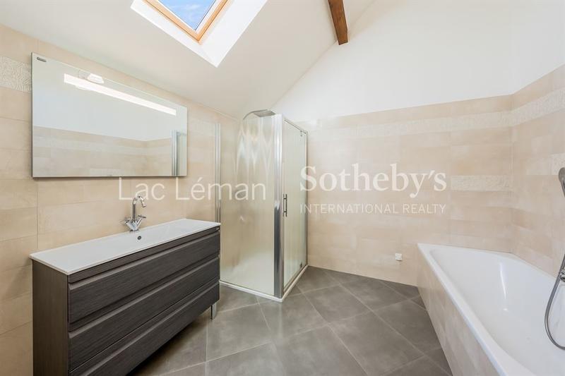 Maison - 309 m² - 9 pièces