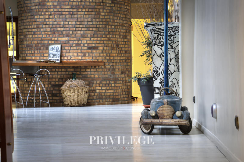 Appartement - 160 m² - 4 pièces