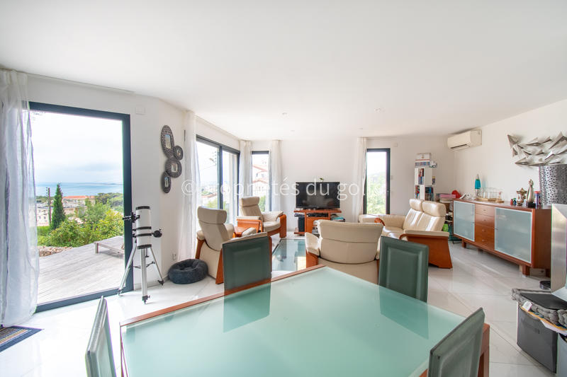 Maison - 200 m² - 6 pièces