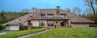 Maison - 385 m² - 12 pièces