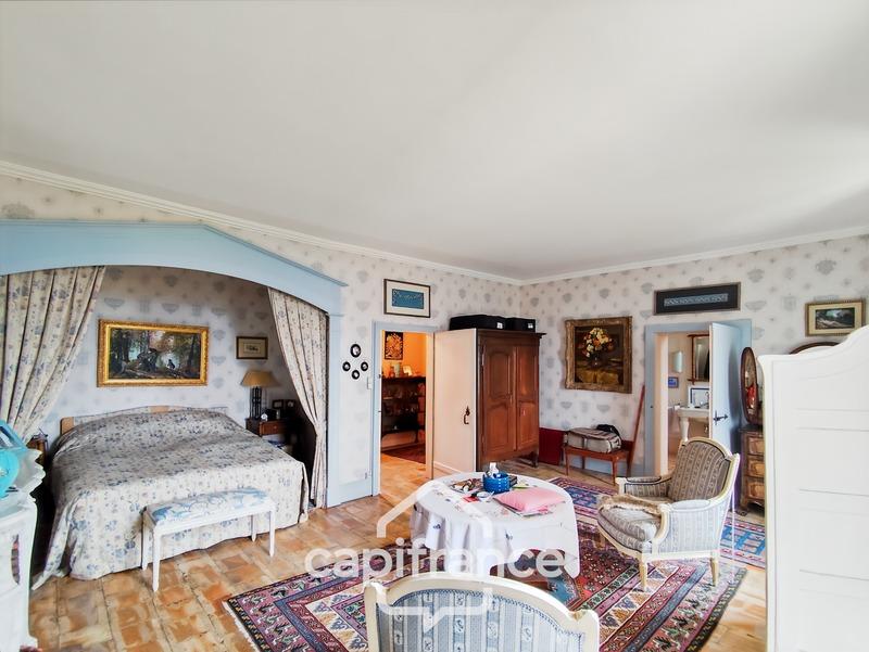 Maison de maîtres - 304 m² - 12 pièces