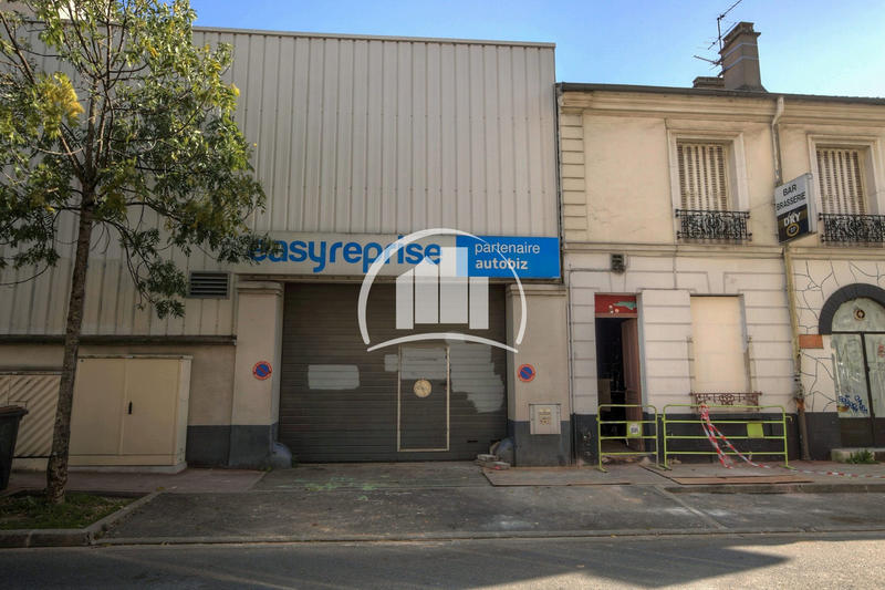 Local commercial - 926 m²