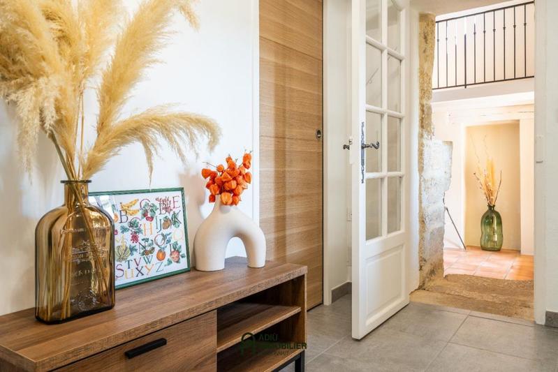 Mas - 350 m² - 9 pièces