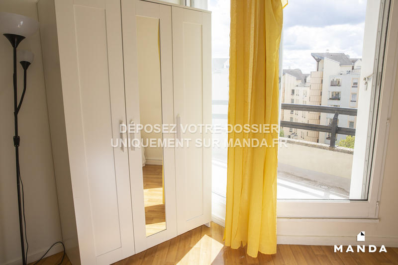 Chambre - 11 m² - 5 pièces