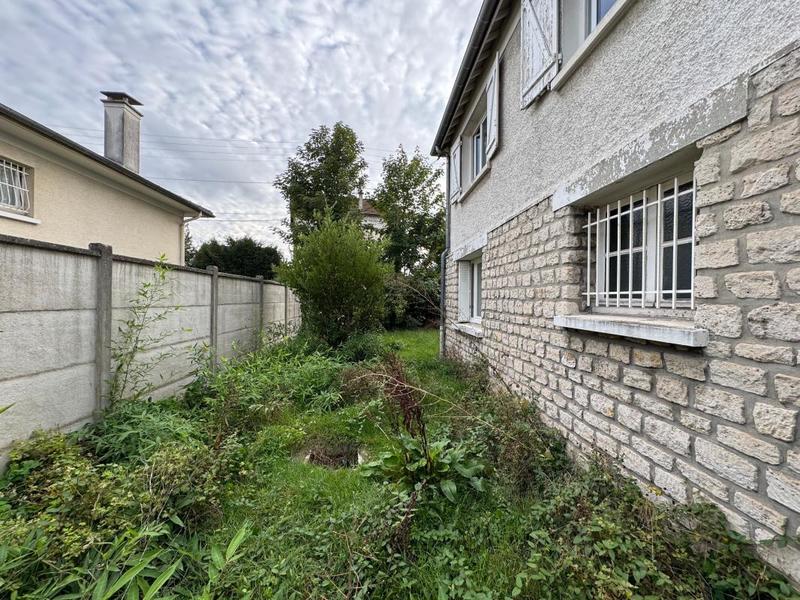 Maison - 99 m² - 4 pièces