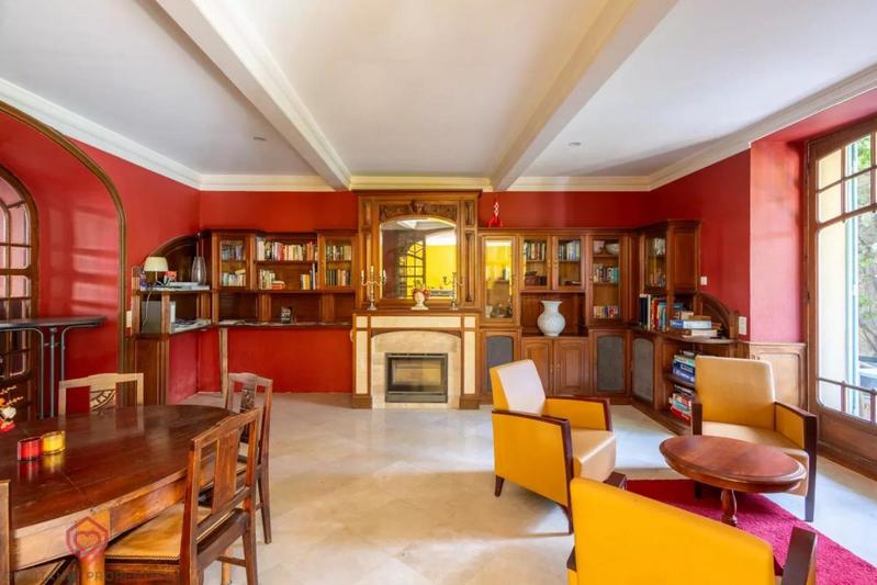 Maison de maîtres - 540 m² - 13 pièces