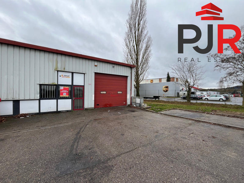 Local d'activités - 198 m²