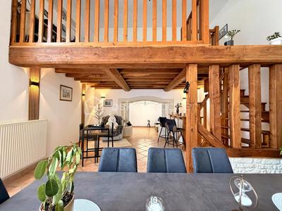 Maison - 180 m² - 5 pièces