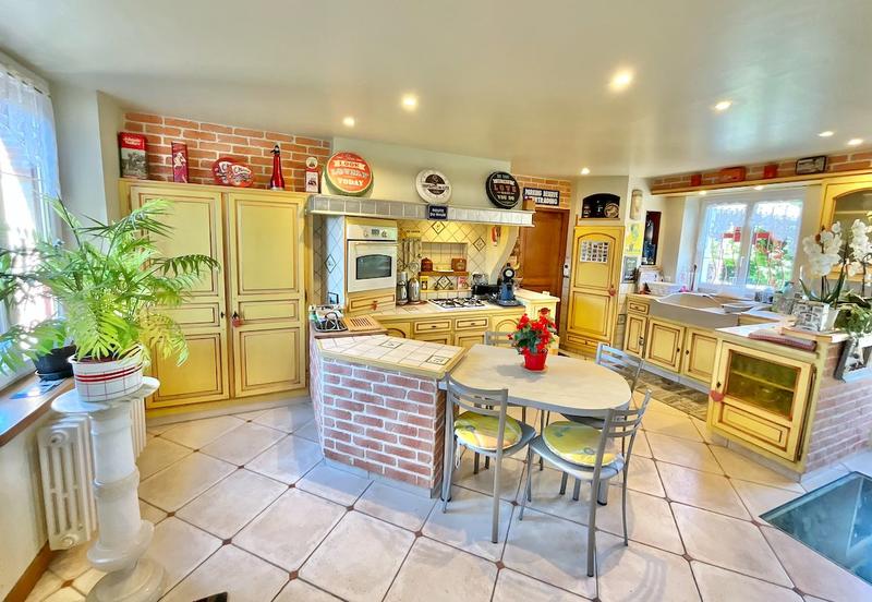 Villa - 166 m² - 6 pièces