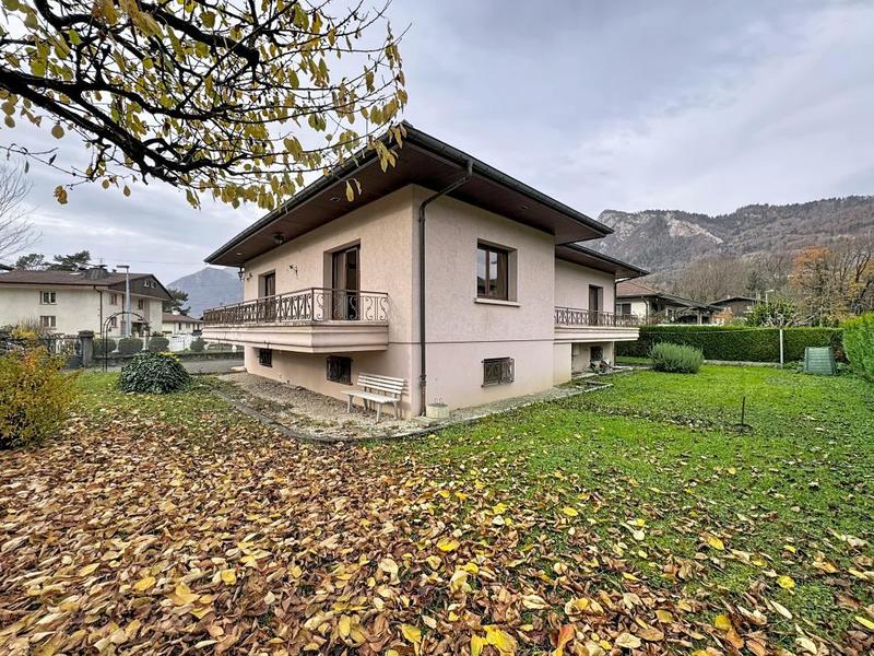 Maison - 104 m² - 4 pièces