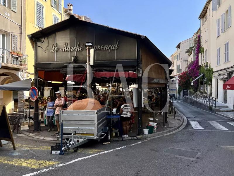 Villa - 300 m² - 10 pièces