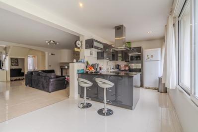 Maison - 185 m² - 7 pièces