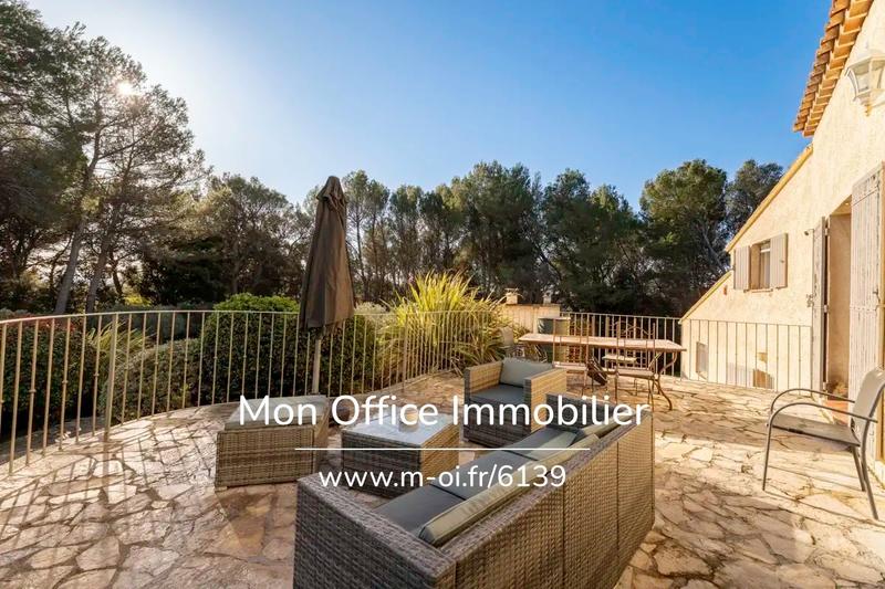 Maison traditionnelle - 107 m² - 4 pièces