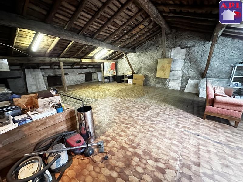 Maison - 287 m² - 8 pièces