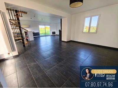 Maison - 110 m² - 4 pièces