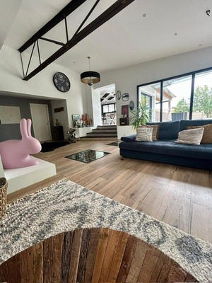 Maison - 300 m² - 6 pièces