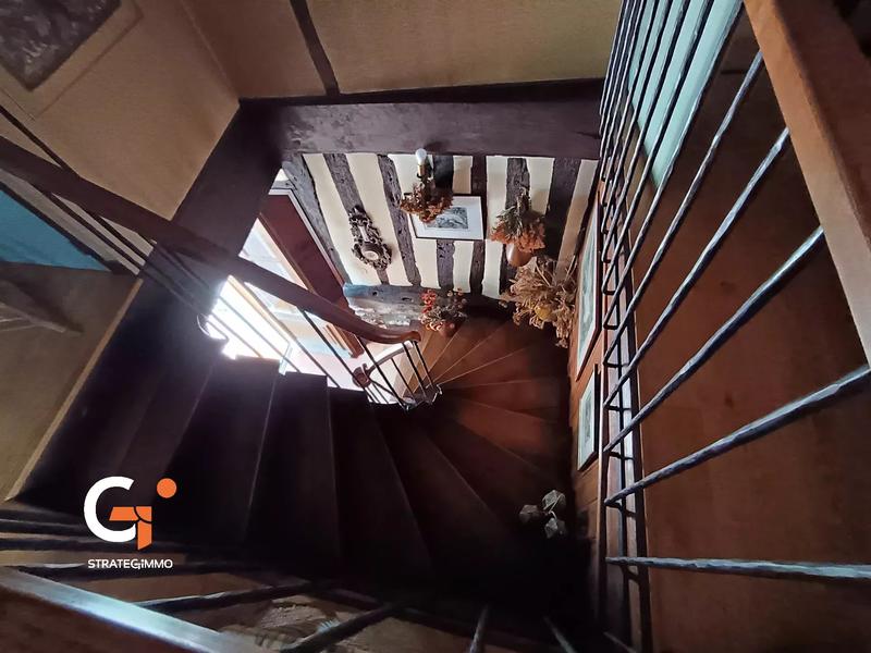 Maison - 131 m² - 8 pièces