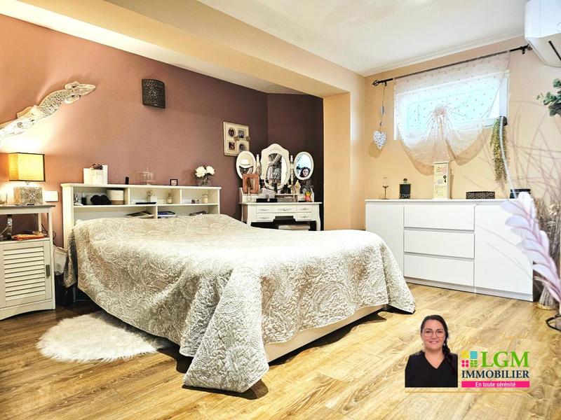 Maison - 228 m² - 7 pièces