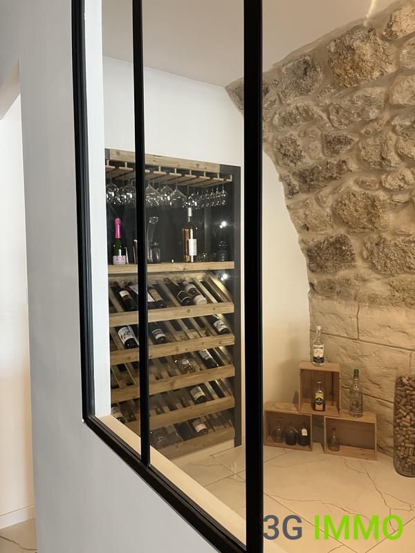 Maison - 244 m² - 9 pièces