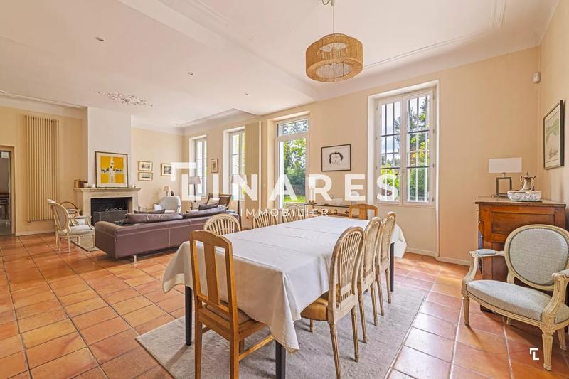 Bastide - 280 m² - 7 pièces