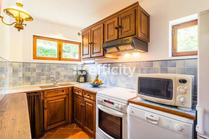 Demeure - 450 m² - 12 pièces