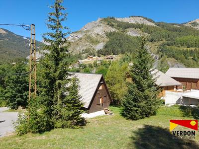 Terrain constructible - 800 m²