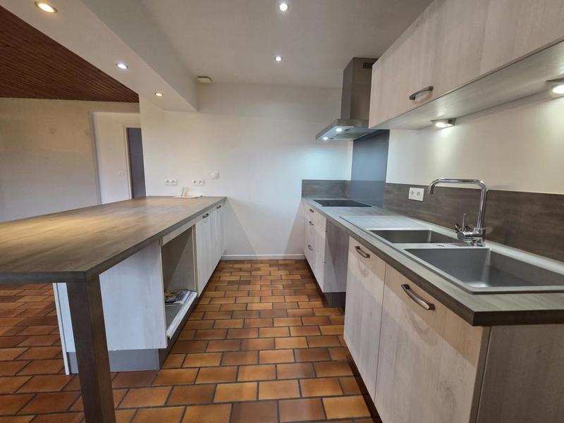 Appartement - 95 m² - 5 pièces