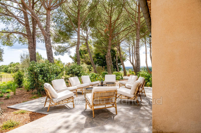 Mas - 250 m² - 8 pièces