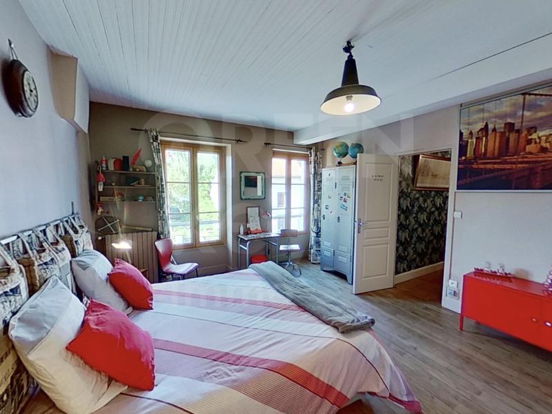 Maison - 211 m² - 7 pièces