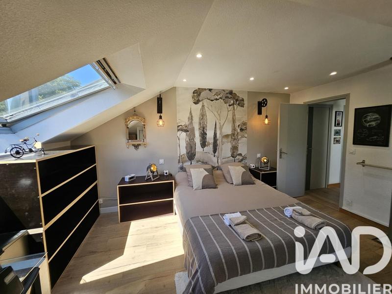 Maison - 150 m² - 8 pièces