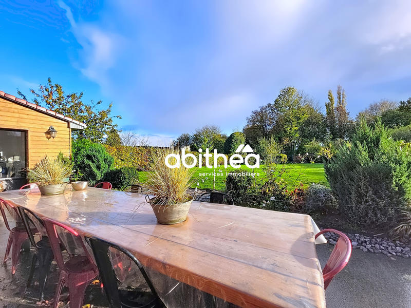 Maison - 270 m² - 9 pièces