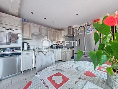 Maison - 285 m² - 12 pièces