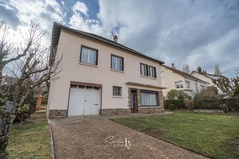 Maison - 104 m² - 5 pièces