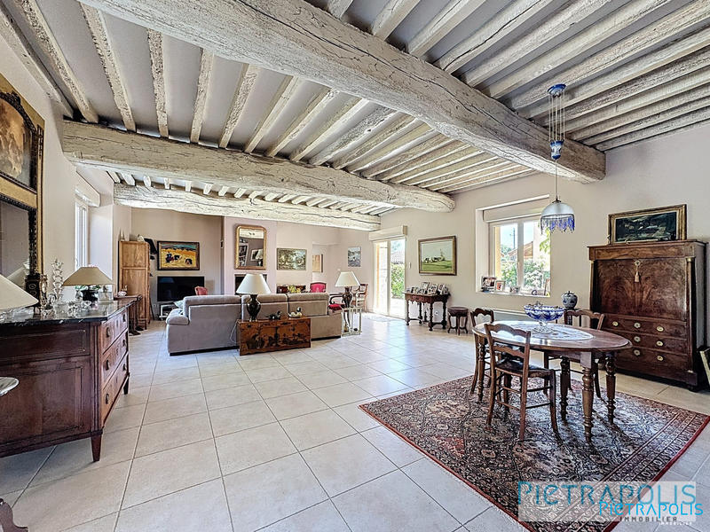 Maison - 320 m² - 7 pièces