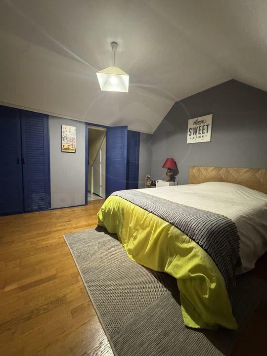 Maison - 95 m² - 5 pièces