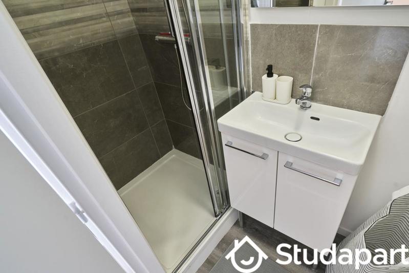 Chambre - 12 m² - 1 pièce