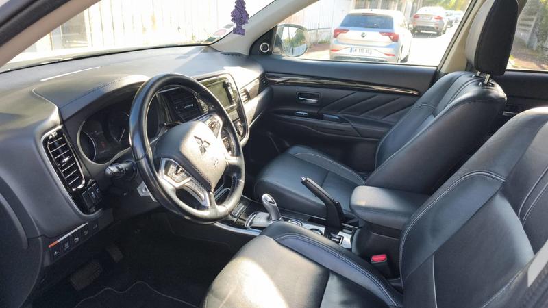 Mitsubishi Outlander 2018 2.0 Mivec 163 Plug in Hybrid 4wd Instyle