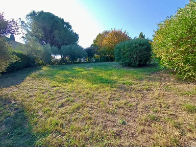 Terrain - 815 m²