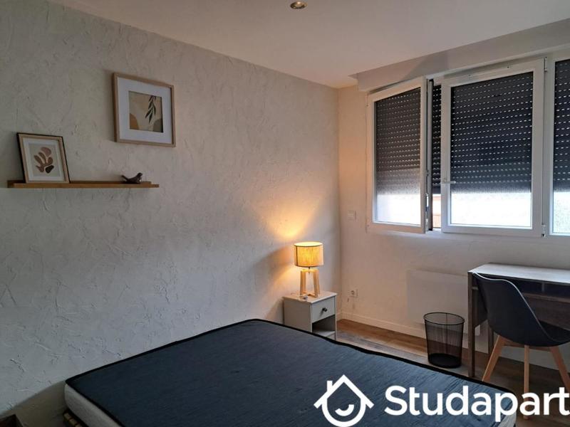 Chambre - 10 m² - 1 pièce